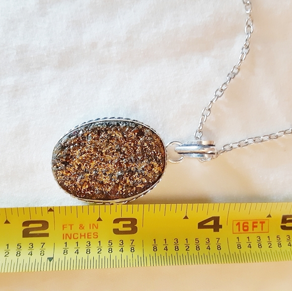 Amber color druzy necklace - Picture 3 of 4